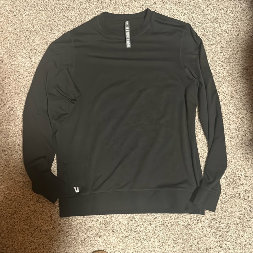 Men’s Vuori Black Lightweight Crew. Size L. Work maybe once or twice.